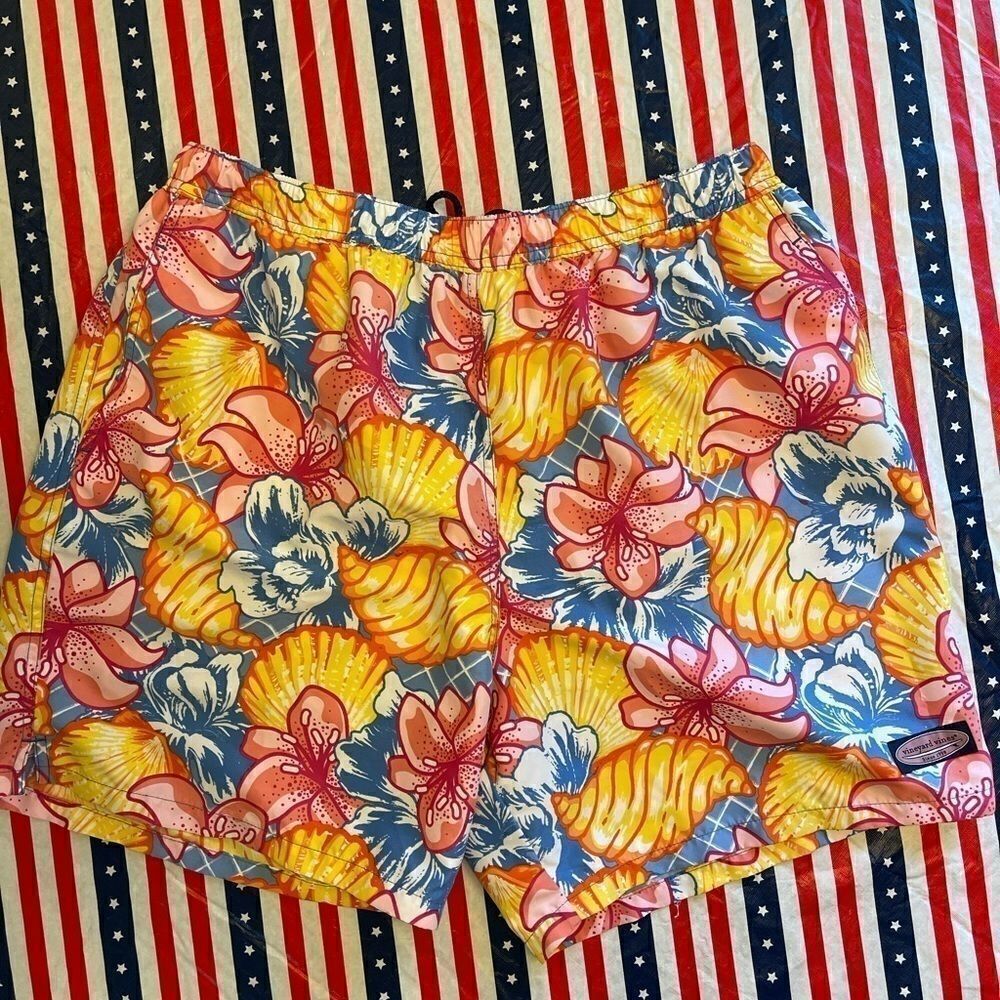 Vineyard Vines Tropical Shell Swim Trunks Size XL